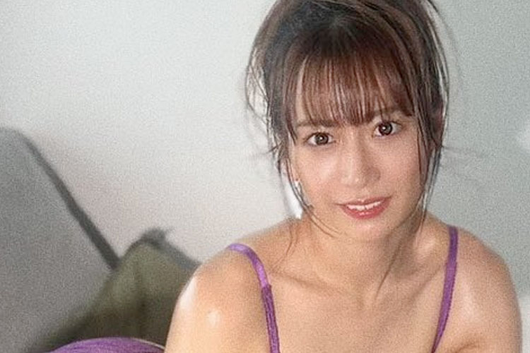 桜りん、オイリー美ボディの画像1