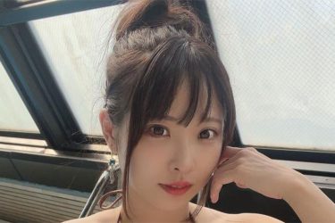 日下部ほたる、色っぽゴージャスビキニ