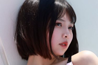 橋本ひかり、圧巻リバーシブル美ボディ