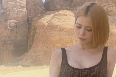 紅羽祐美、どっちのM字が好き?