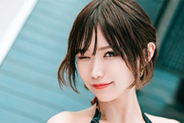 相良ましろ、お誘いウインク美ボディ