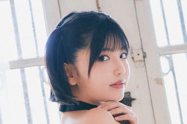 南あみ、圧巻のバックショット